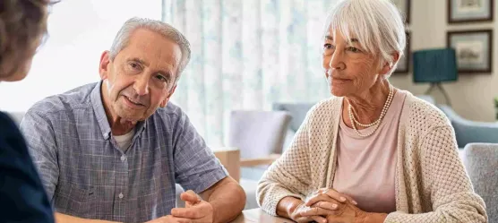 Bild Ehepaar lässt sich beraten